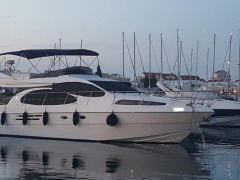 Azimut 46