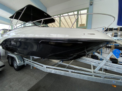 Sea Ray 230 SSE