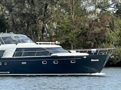 Motor Yacht Mistral Kruiser 13.60 Cabrio
