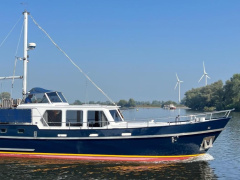 Motor Yacht Monty Bank Spiegelkotter 43