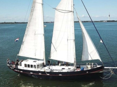 Logger Schooner 22