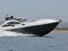 Pershing 52