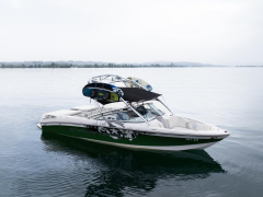 Correct Craft Super Air Nautique 230