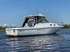 Boston Whaler 340 Defiance