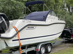 Boston Whaler Conquest 255