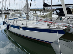 Hallberg Rassy 352