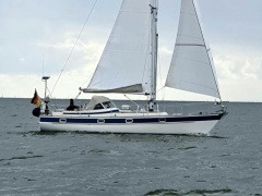 Hallberg-Rassy 352