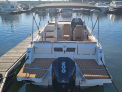 Quicksilver 755 sundeck