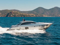 Pershing 70