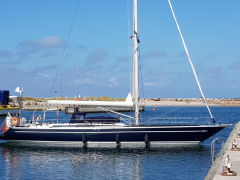 Helmsman Queen 55