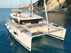 Fountaine Pajot Lucia 40