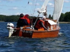 16er Mahagoni-Jollenkreuzer