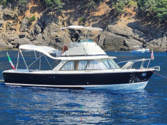 Bertram Yacht 31 Flybridge