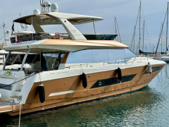 Prestige 680 flybridge