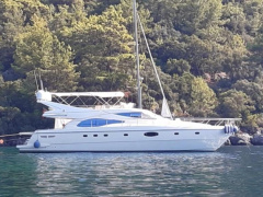 Ferretti 590