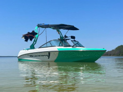 Correct Craft SUPER AIR NAUTIQUE 210