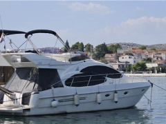 Azimut 42 Fly