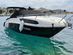 Bayliner Vr5 cuddy OB