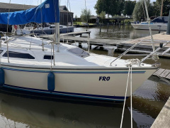 Catalina 270