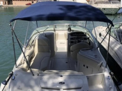 Sea Ray 240 Sundeck