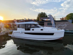 Platinum Yachts Platinum 35 Flybridge