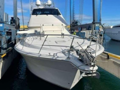 Riviera 58 Enclosed Flybridge