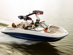 Bayliner VR6 Wakeboard