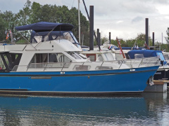 Veha Kruiser 980 Flybridge