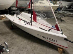 Bénéteau FIRST 14 SE