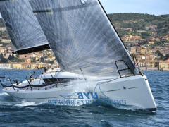 Italia Yachts 9.98