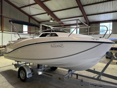 Quicksilver Activ 555 Cabin mit Mercury 80 PS