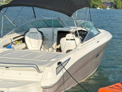 Sea Ray 220 SSE