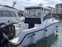 Boston whaler Conquest 285