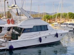 Uniesse 44