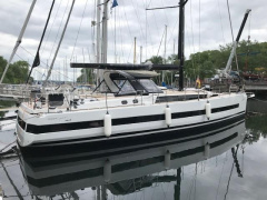 Beneteau Oceanis Yacht 62