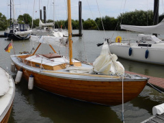 Folkeboot Lärche auf Eiche