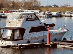 Riviera 48 Fly