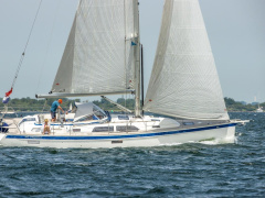 Hallberg-Rassy 44