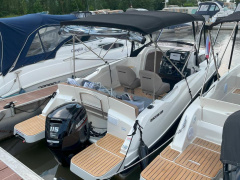 QuickSilver Activ 555 cabin