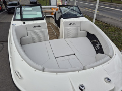 Sea Ray SPX 230 Europe