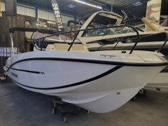 Quicksilver Activ 705 Open