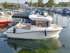 Quicksilver Pilothouse 605