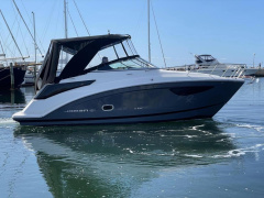 Regal 26 Express Cruiser