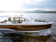 Sealine C390