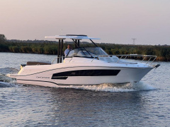 Jeanneau Cap Camarat 9.0 WA Serie 2 new model!