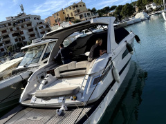 Four Winns H350