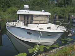 Quicksilver QS 755 PILOT HOUSE