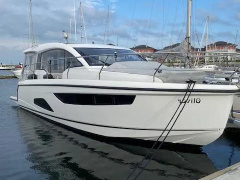 Sealine C 330-Bug-Heckstrahlruder/Klimaanlage