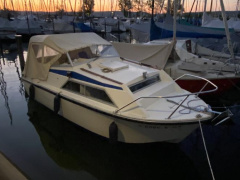 Fairline Weekend 21