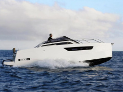 NUVA Yachts M9 CABIN